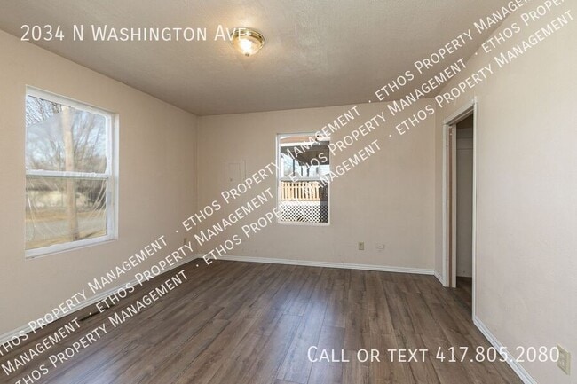 Building Photo - 2034 N Washington Ave