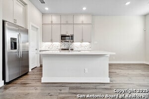 Building Photo - 8851 Oakland Rd