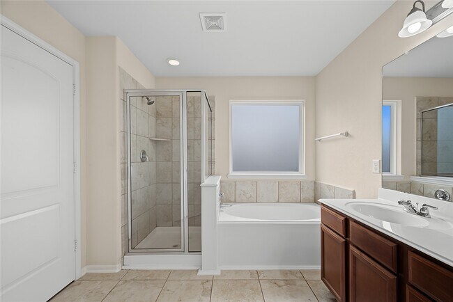 Building Photo - 18307 All Oak Trail