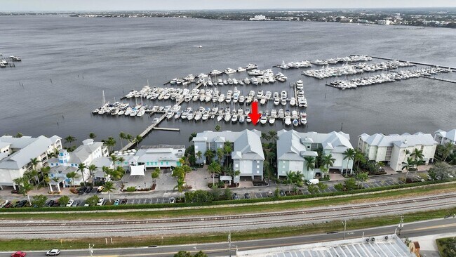 Building Photo - 875 NW Flagler Ave