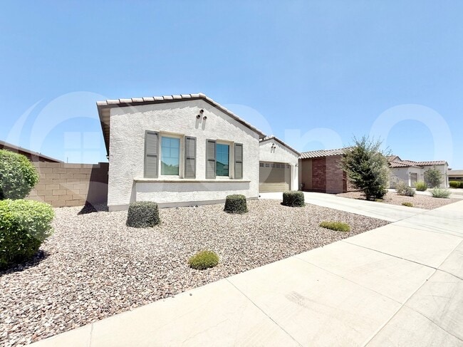 Building Photo - 2228 E Isaiah Ave