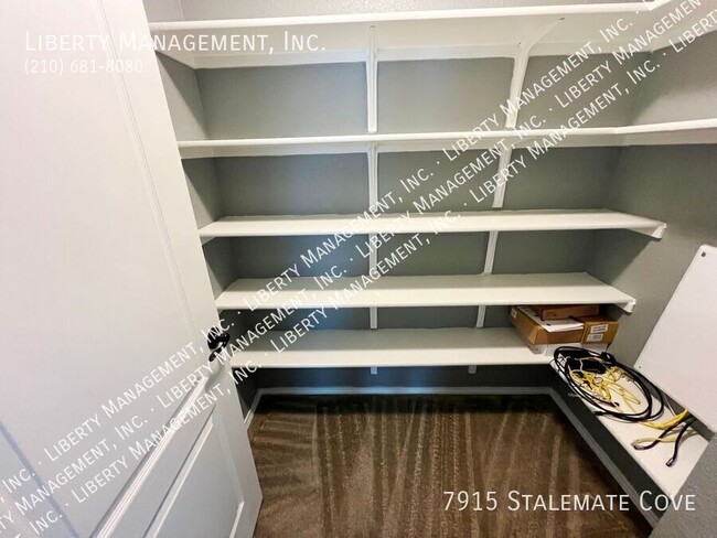 Building Photo - 7915 Stalemate Cv
