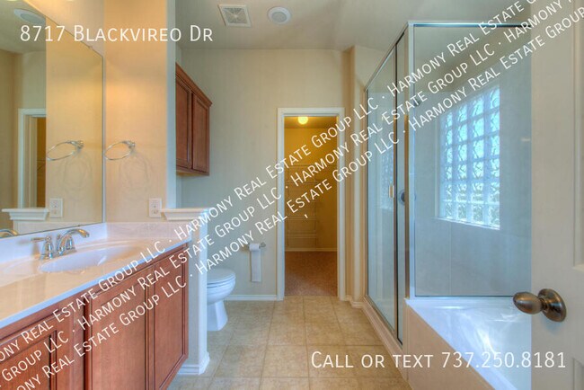 Building Photo - 8717 Blackvireo Dr