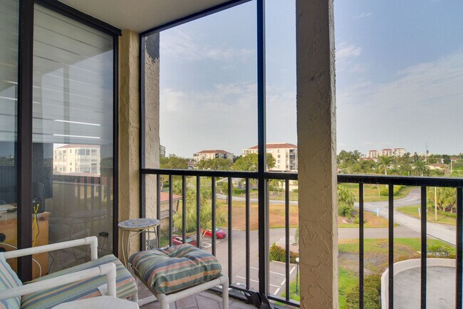 Building Photo - 6158 Palma Del Mar Blvd S