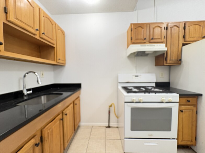 Primary Photo - 70 Wilkinson Ave