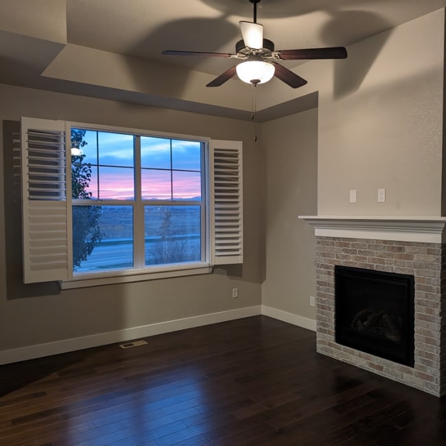 Building Photo - 5055 River Roads Dr