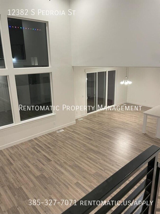 Building Photo - 12382 Pedroia St