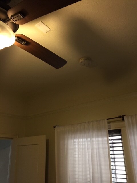 Building Photo - 729 S Cochran Ave