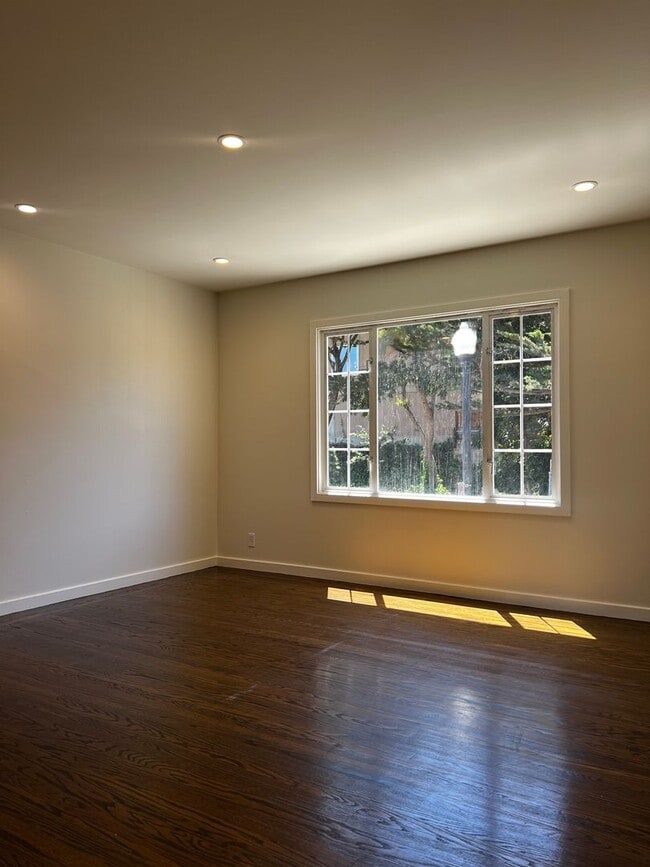 Building Photo - Views for Days Eureka Valley Home.  OPEN HOUSE!!!! THURSDAY, MAY 21 FROM 4:00 PM - 6:30 PM.
