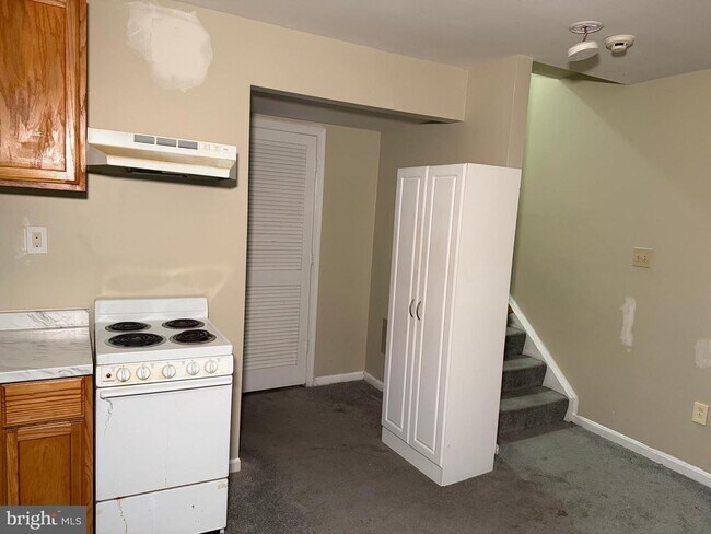 Building Photo - 853 Faraway Ct