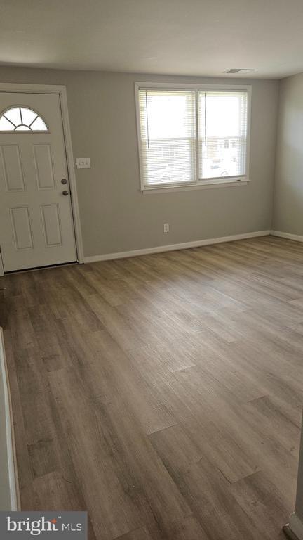 Building Photo - 2015 Dineen Dr