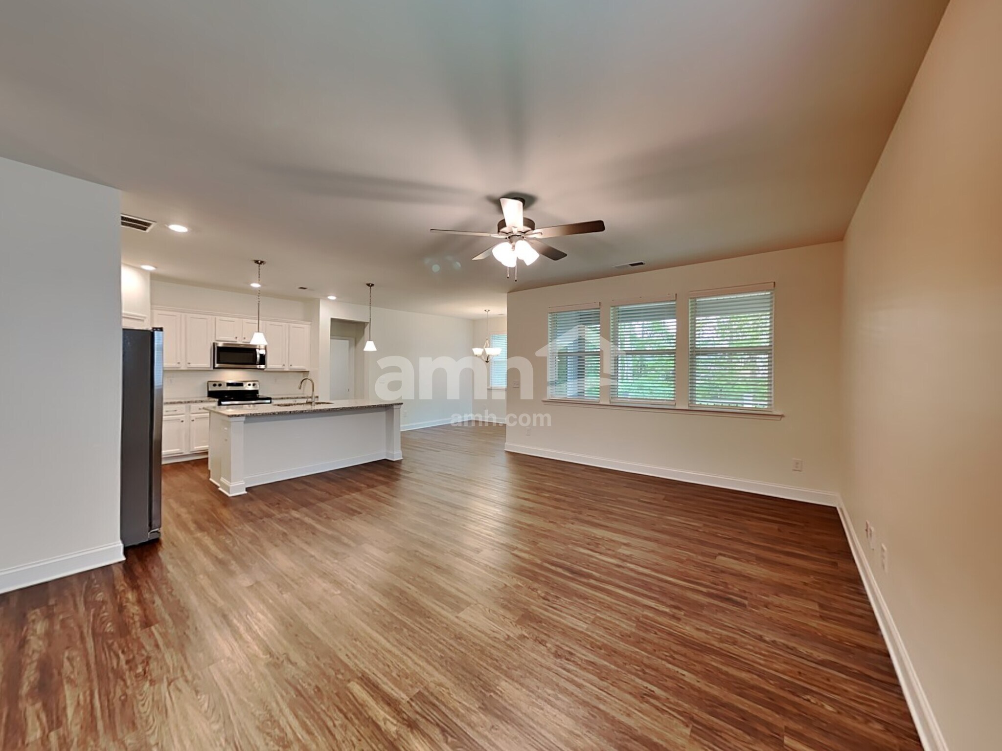 Building Photo - 5085 Hudson Vly Dr