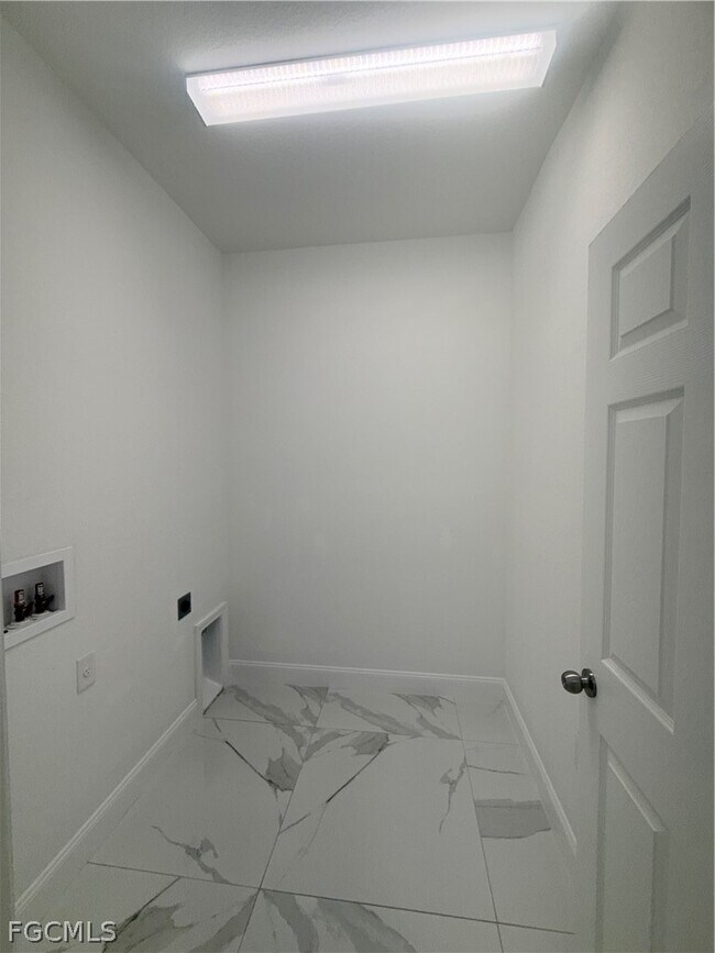 Building Photo - 3804 40th St SW