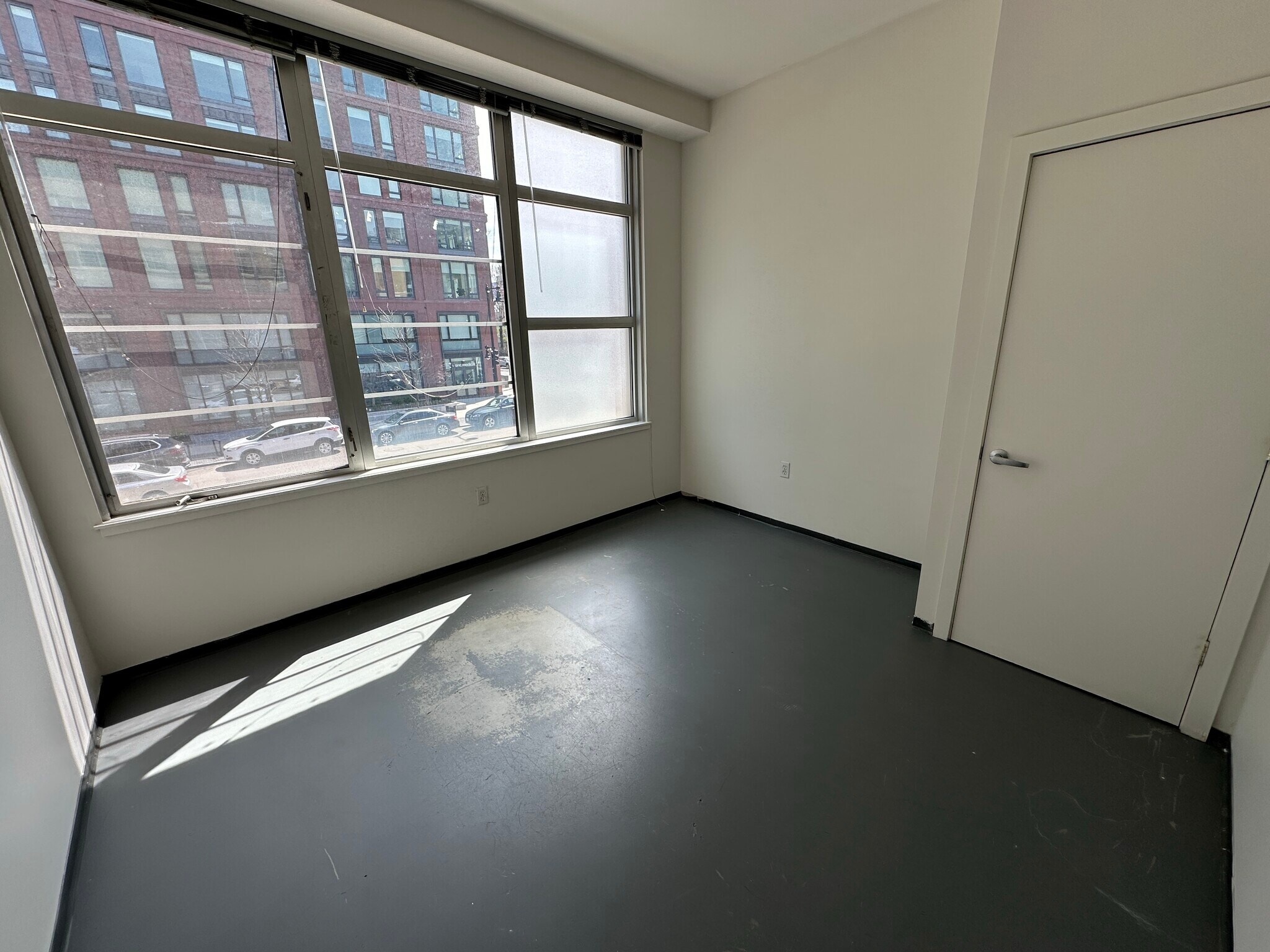 Building Photo - 147 E Berkeley St