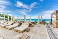 Building Photo - 2301 Collins Ave