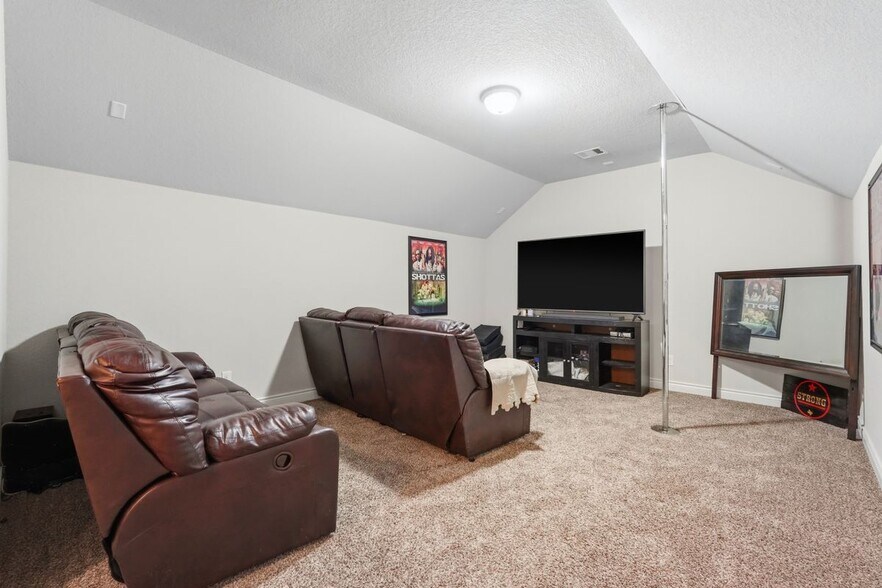 Building Photo - 10311 Silver Shield Way