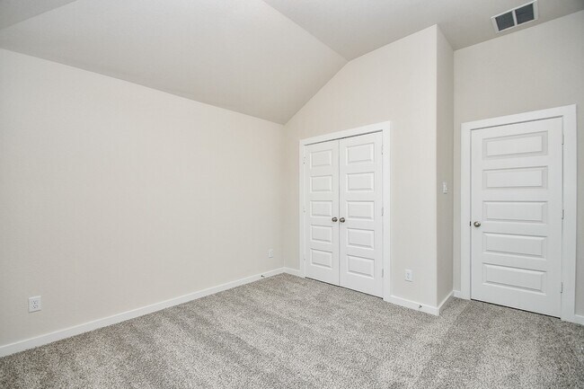 Building Photo - 5838 Wayne Wy