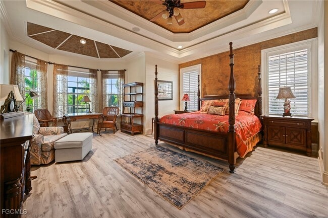 Building Photo - 18150 Old Pelican Bay Dr