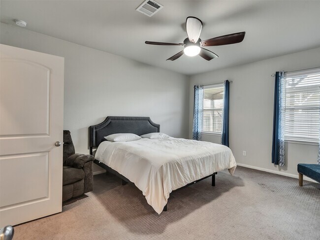 Building Photo - 507 Thunder Cloud Dr