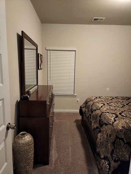 Second Bedroom - 5176 Grace Ct