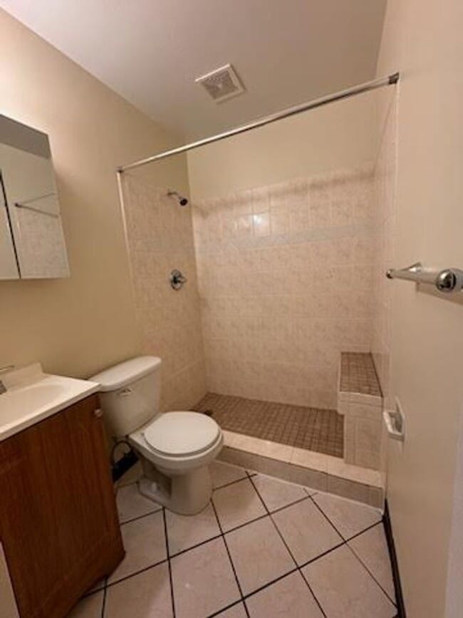 Building Photo - 489 S Edgehill Ave