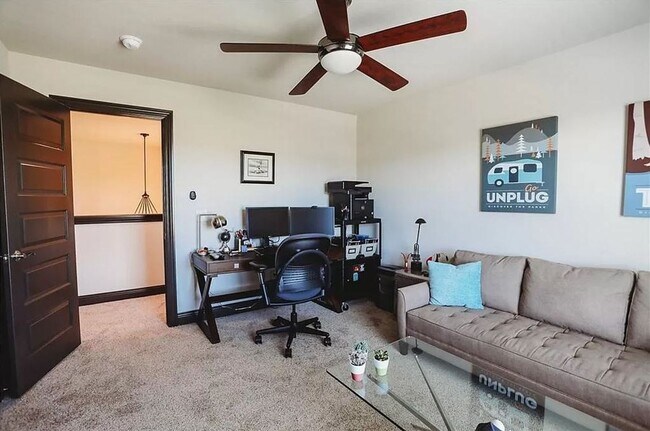 Building Photo - Stylish Bentonville Home (Community Amenities!)