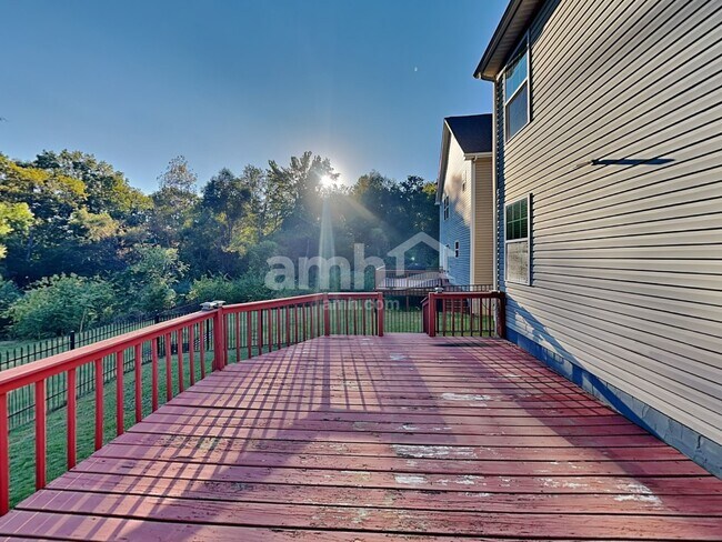 Building Photo - 1861 Cottage Grove Way