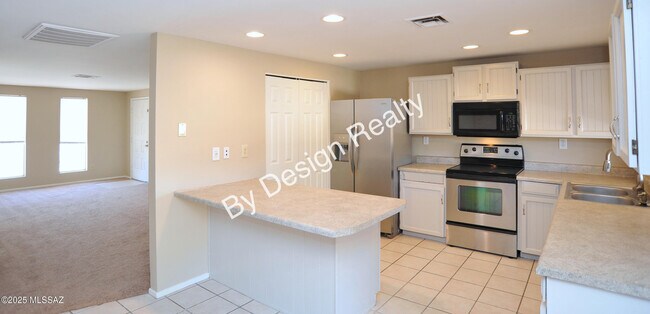 Building Photo - 7230 N Ulene Pl