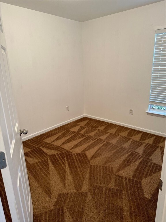 Building Photo - 707 Bellview Way