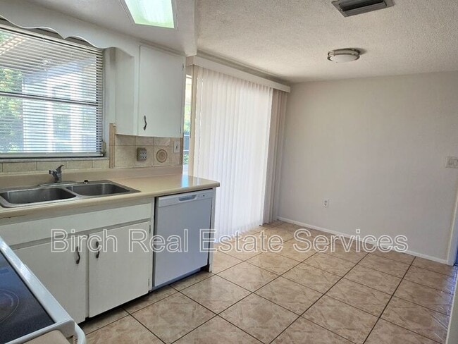 Building Photo - 3136 Elkridge Dr