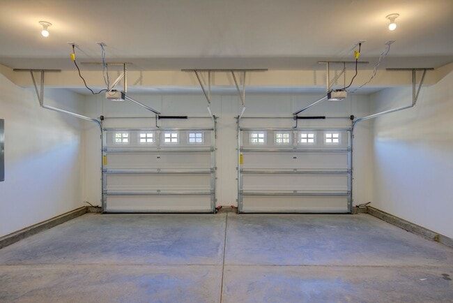 Building Photo - 521 Transom Wy