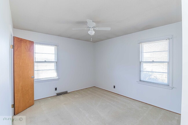 Building Photo - PRINCETON Brick Ranch w/ 3 BR | 1.5 BA  *Lawn Care Included*