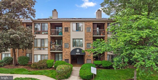 Building Photo - 18050 Chalet Dr