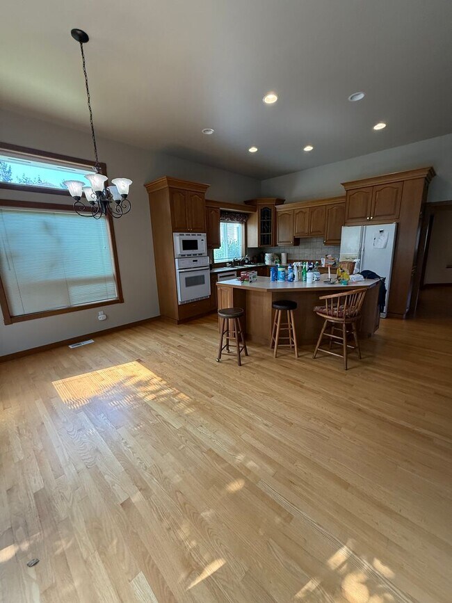 Building Photo - Beautiful Lynden Home!