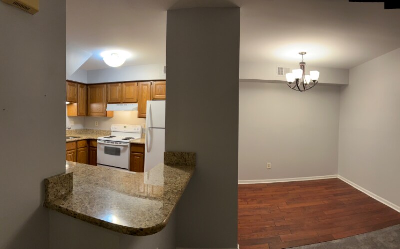 Building Photo - 212 Pinewood Dr