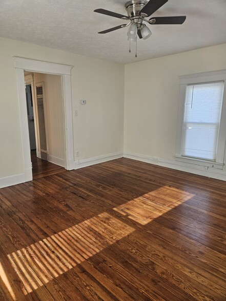 Living Room - 9 1/2 3rd Ave