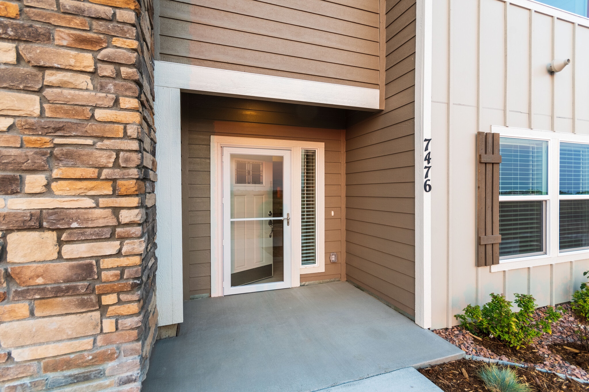 Anderson storm door added - 7476 Johnsontown Hts