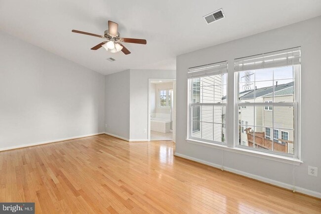 Building Photo - 13700 Barksdale Dr