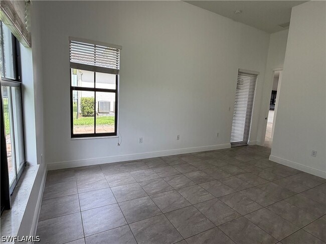 Building Photo - 5299 Ferrari Ave
