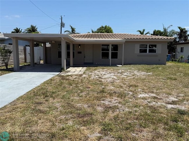 Primary Photo - 4800 NE 4th Ave