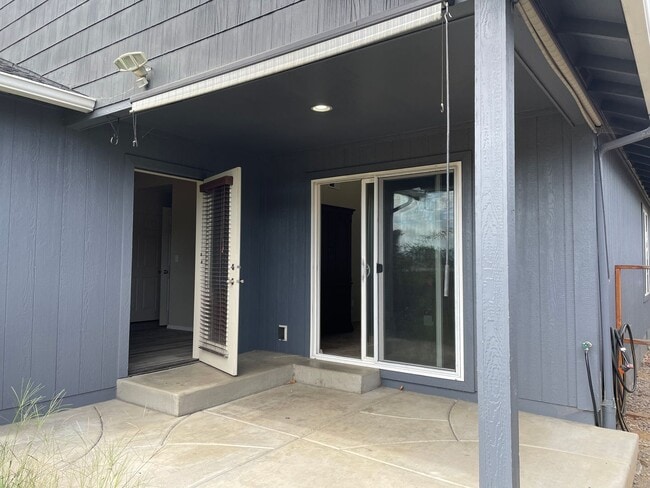 Building Photo - 3564 Ave G