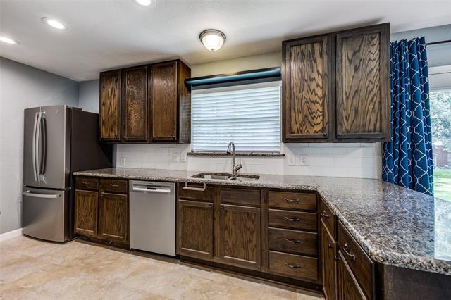 Building Photo - 8935 Clearwater Dr