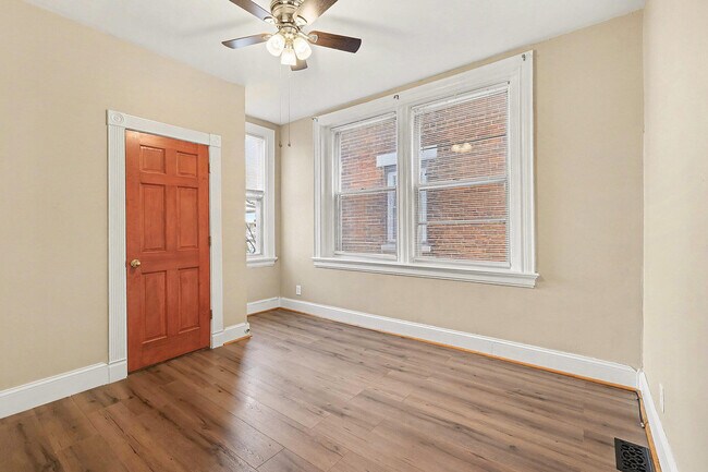 Building Photo - 222 Sterrett Ave