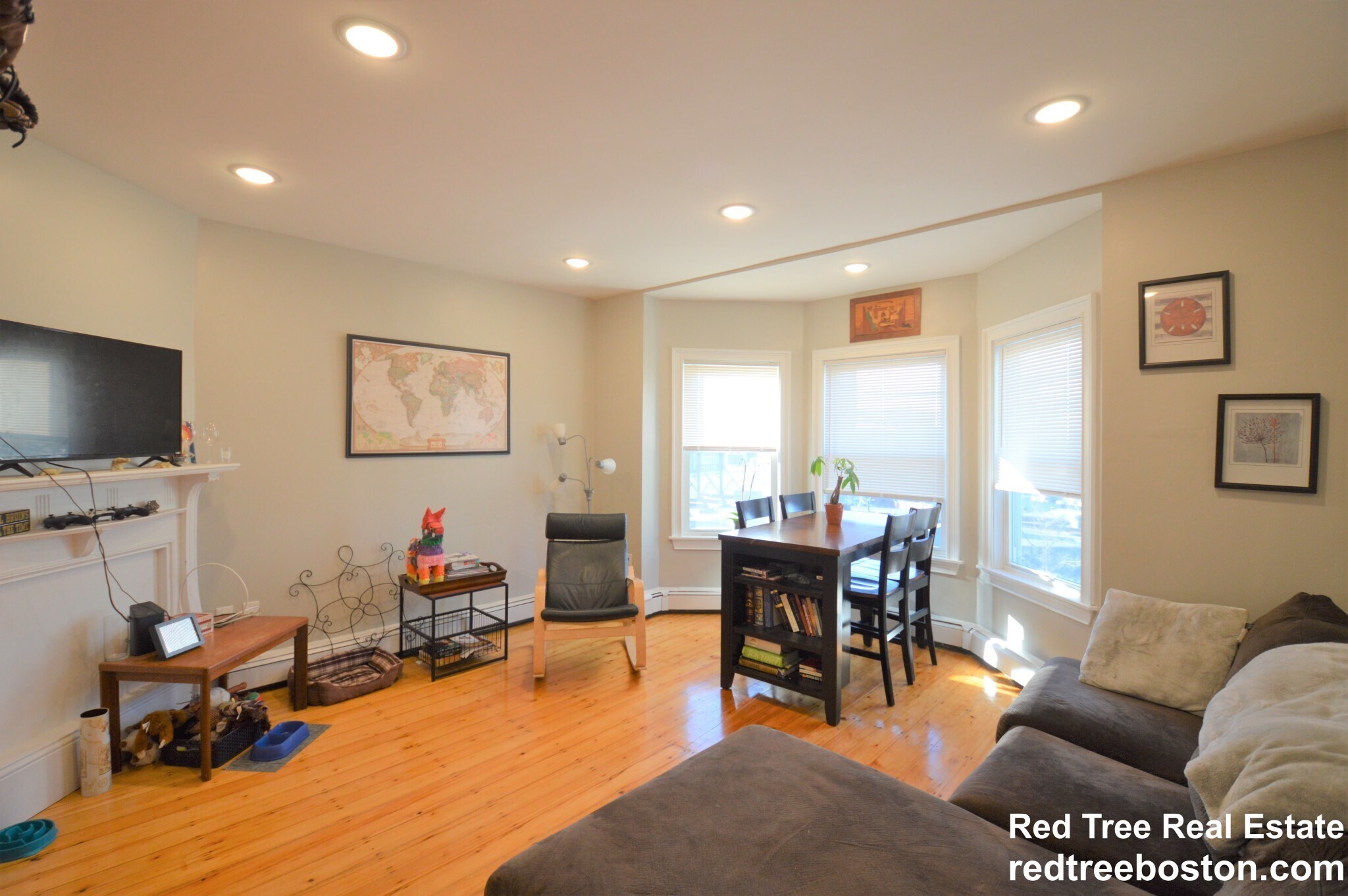 Building Photo - 394 Centre St