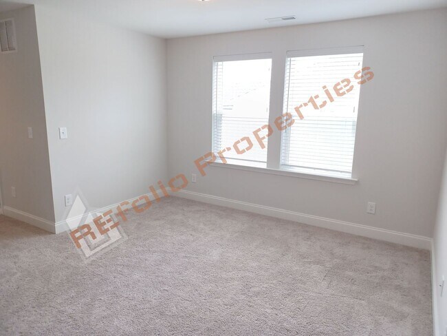 Building Photo - 238 Deardom Way