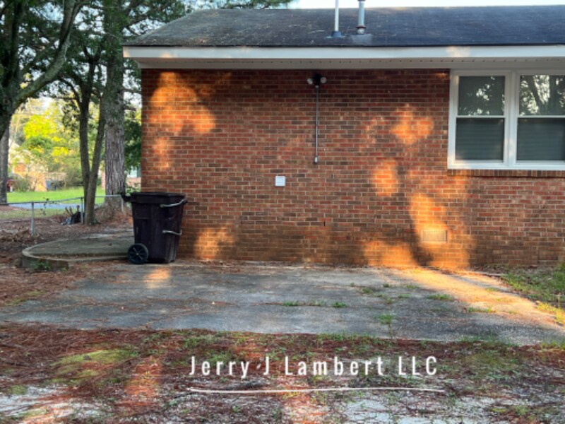 Building Photo - 5330 Maryland Dr