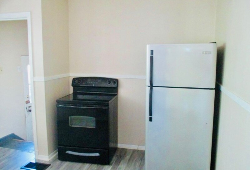 Building Photo - 79 N Layman Ave