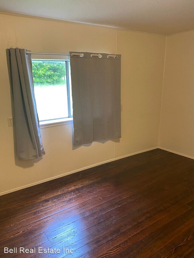 Building Photo - 3 br, 1 bath House - 25136 Lamb Road