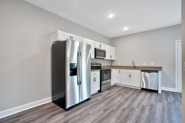 Building Photo - 68 Highland Blf Wy