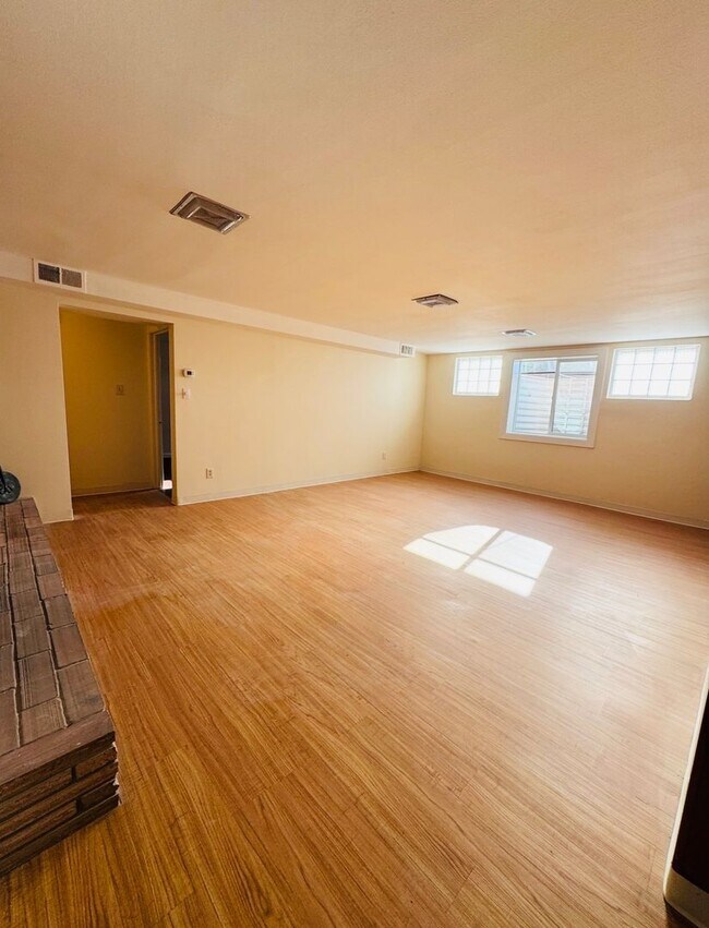 Building Photo - 3521 2nd Ave N